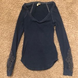 FREE PEOPLE SHIRT WITH DESIGNED CUFFS